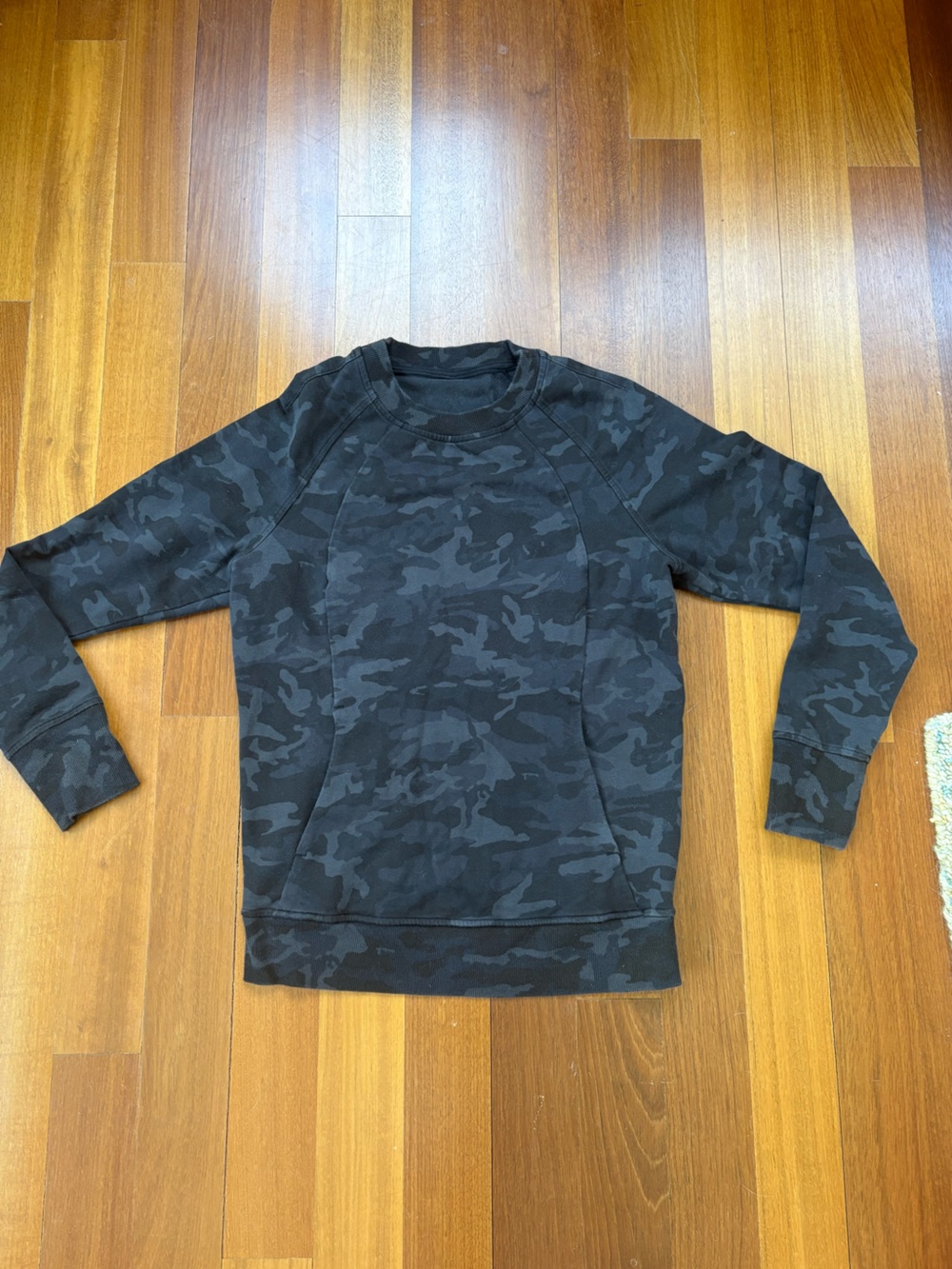 Lululemon athletica Black Camo Crewneck Scuba sweatshirt with front pocket